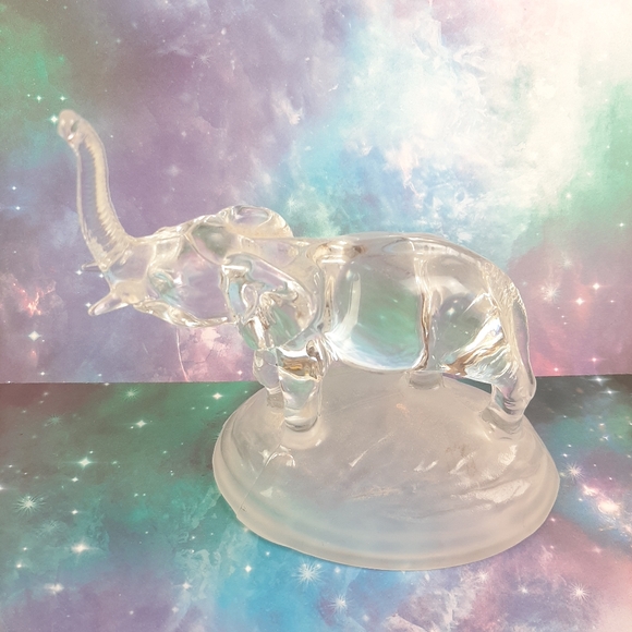 Other - 🛍Cristal D'Arques-Durand Clear Elephant on Frosted Dome Base Animal Figurine